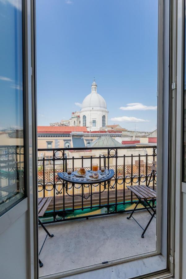 Blu Parthenope Suites เนเปิลส์ ภายนอก รูปภาพ