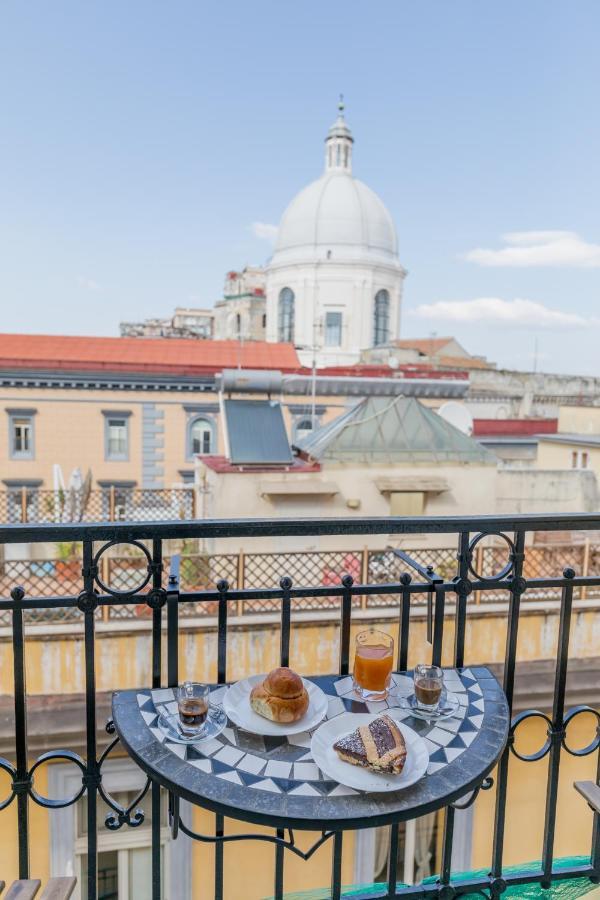 Blu Parthenope Suites เนเปิลส์ ภายนอก รูปภาพ