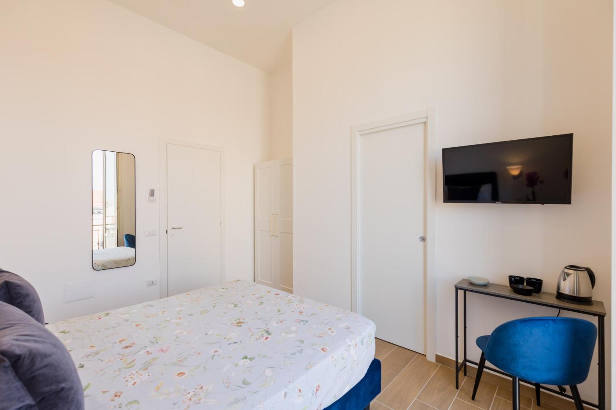 Blu Parthenope Suites เนเปิลส์ ภายนอก รูปภาพ