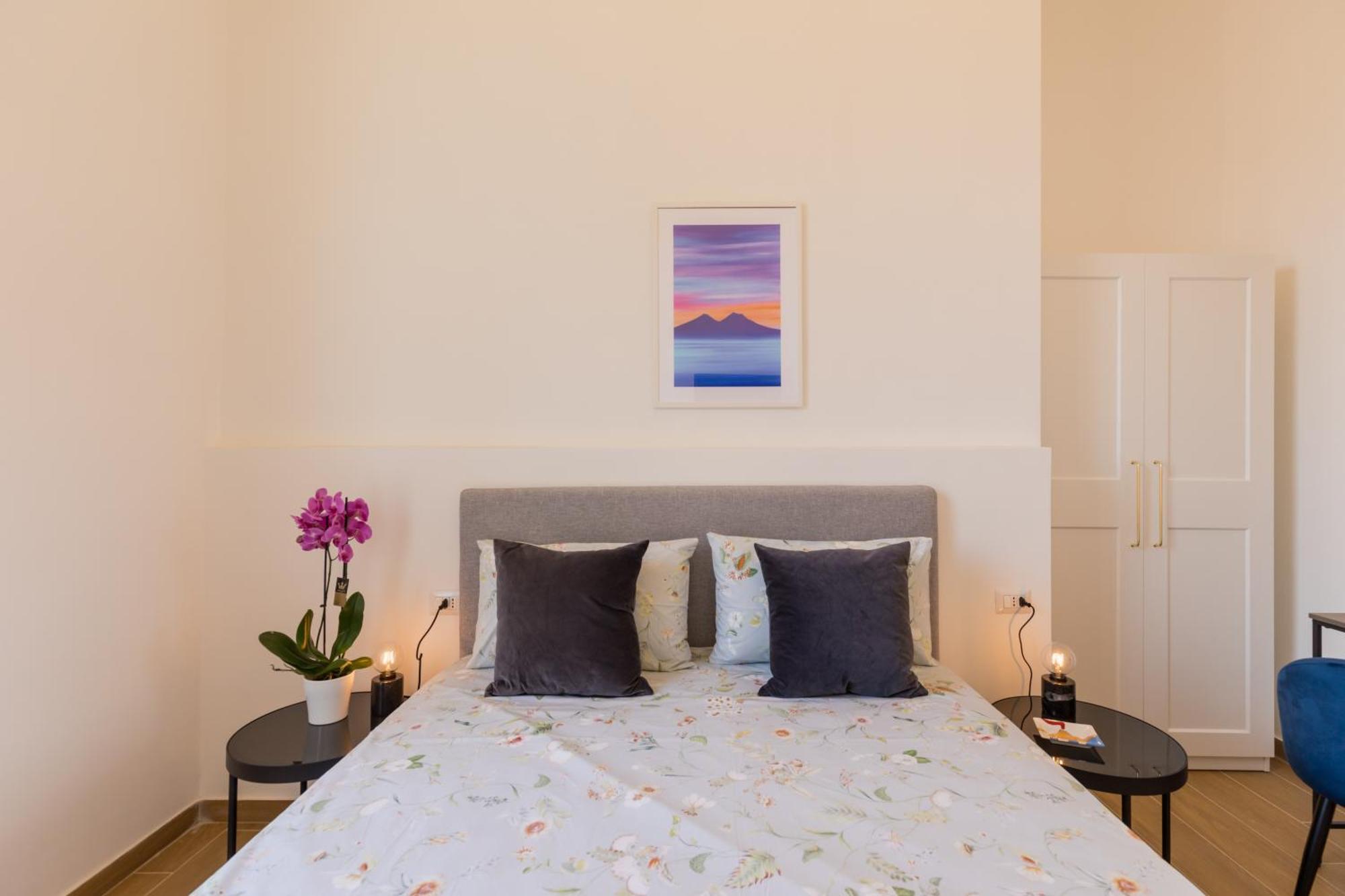 Blu Parthenope Suites เนเปิลส์ ภายนอก รูปภาพ