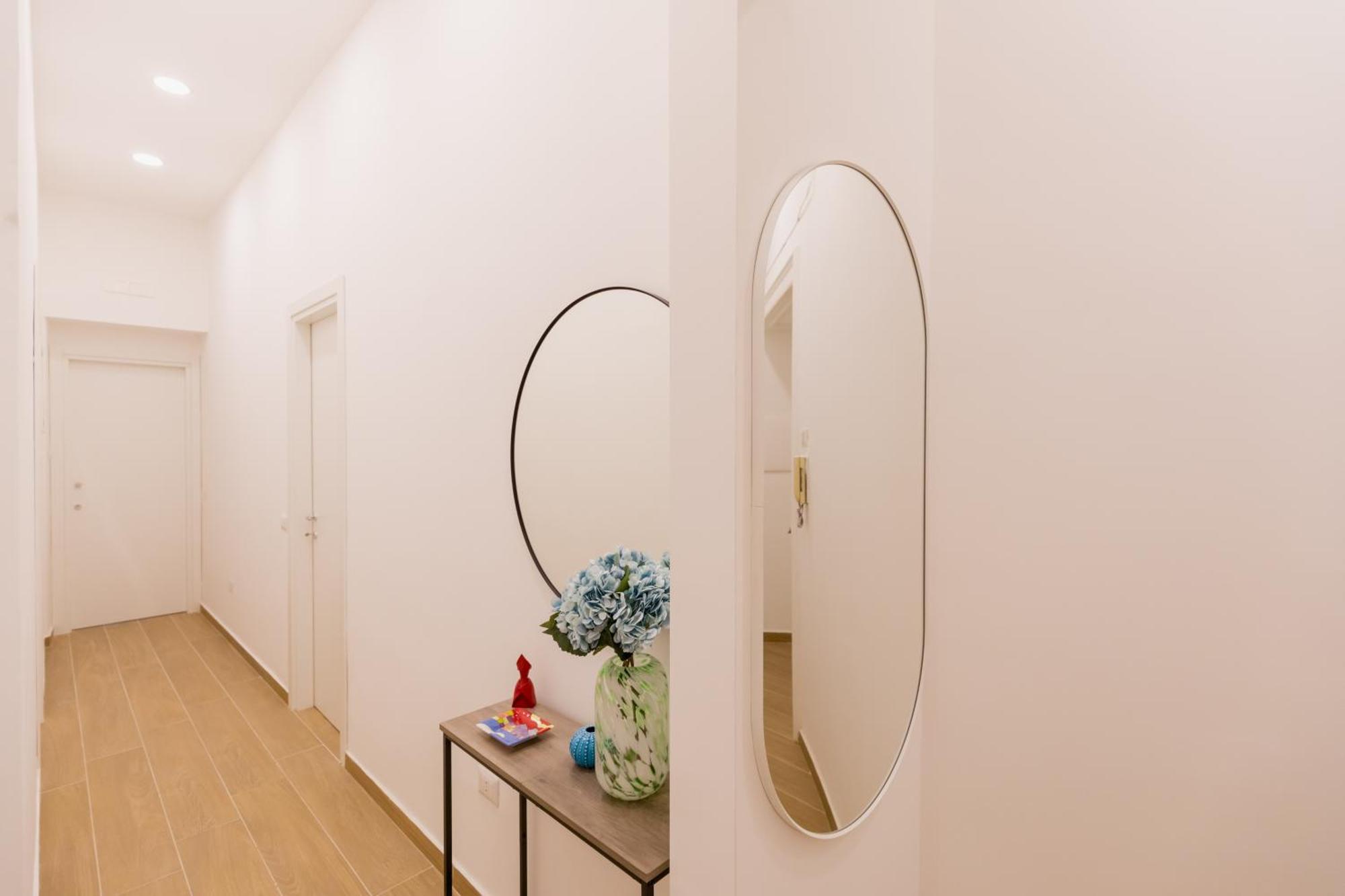 Blu Parthenope Suites เนเปิลส์ ภายนอก รูปภาพ