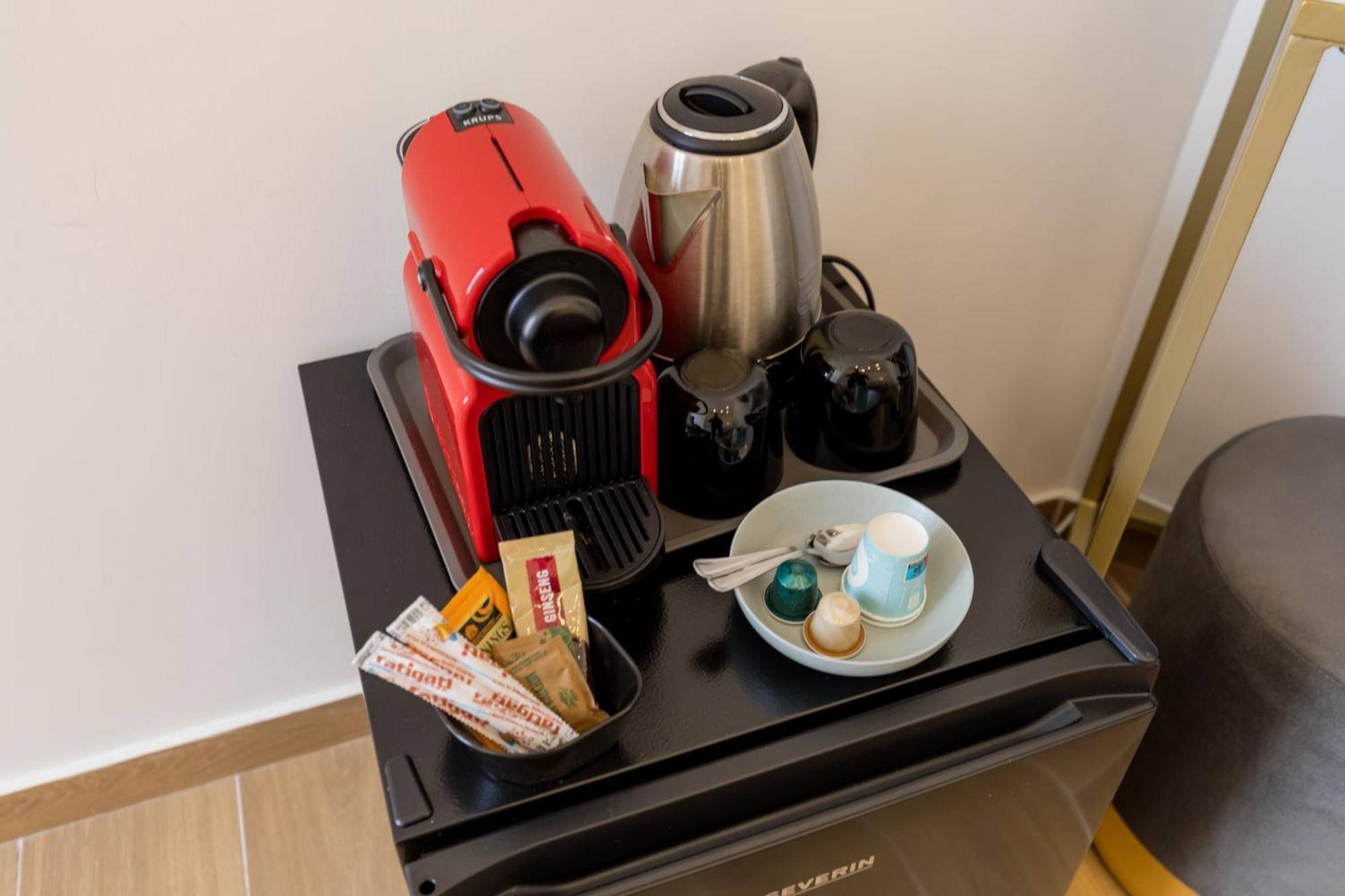 Blu Parthenope Suites เนเปิลส์ ภายนอก รูปภาพ