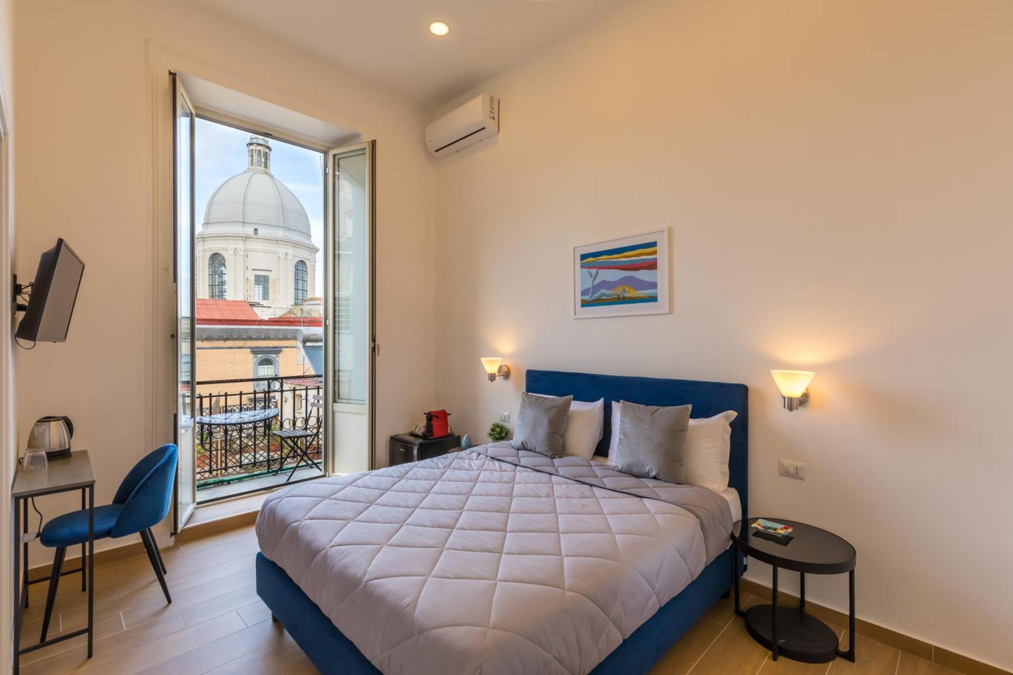 Blu Parthenope Suites เนเปิลส์ ภายนอก รูปภาพ