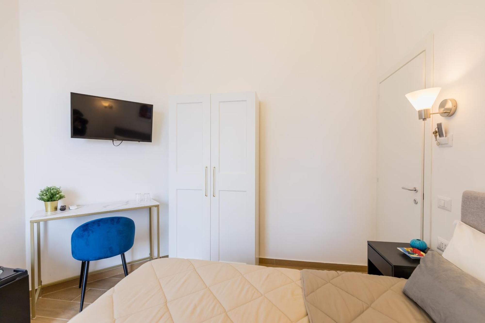 Blu Parthenope Suites เนเปิลส์ ภายนอก รูปภาพ