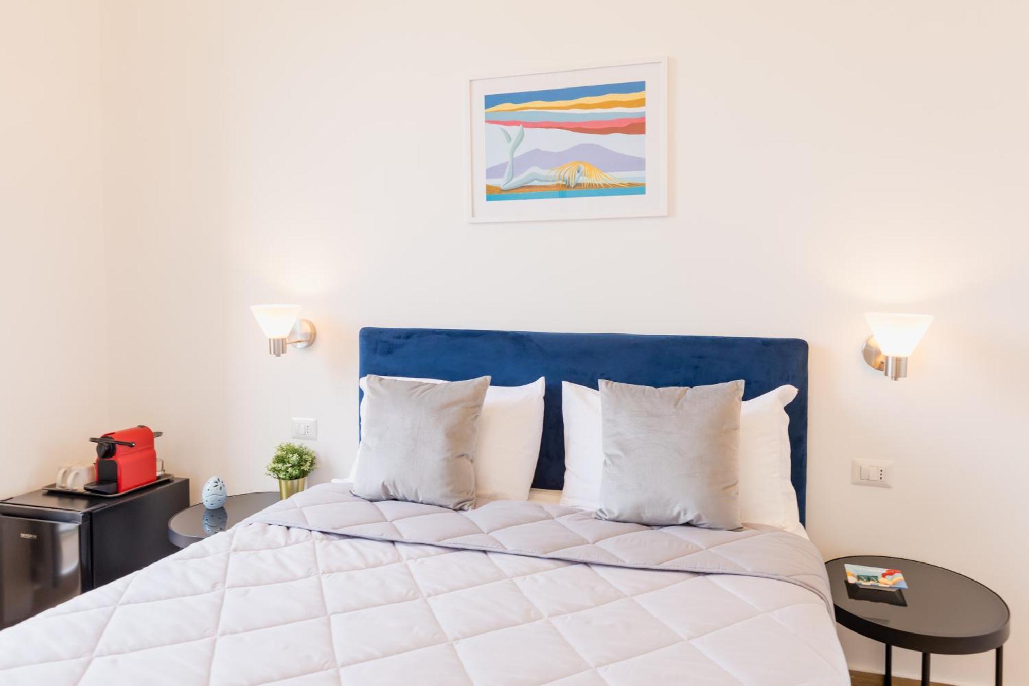 Blu Parthenope Suites เนเปิลส์ ภายนอก รูปภาพ