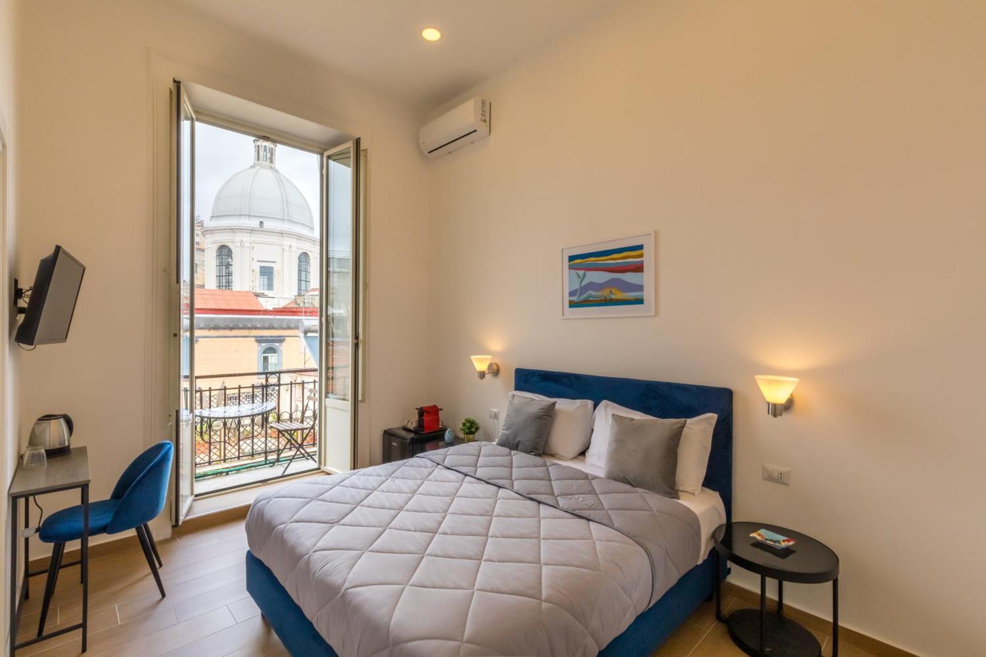 Blu Parthenope Suites เนเปิลส์ ภายนอก รูปภาพ